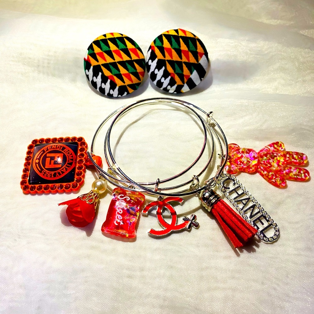 Charm bracelet set